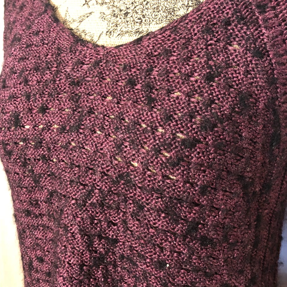 AEO V-Neck Sweater - Picture 5 of 5